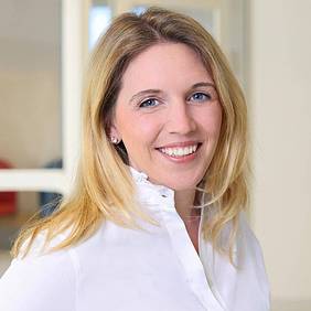 Dr. Julia Zwiehoff